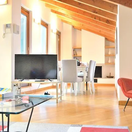 Mansarda In Piazza Duomo Appartement
