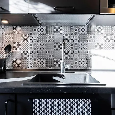 Black & White Flat In Naviglio/ Porta Genova Apartment *