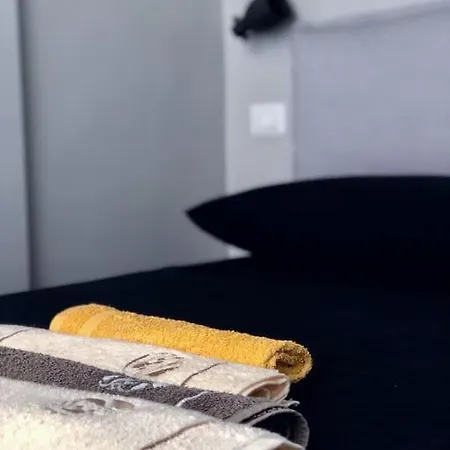 Brera Luxury Cozy Flat! * מילאנו