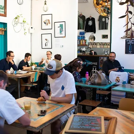 Hostel Madama & Bistrot