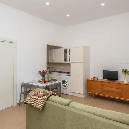 Liberty House, In Stile Retrò! Apartamento