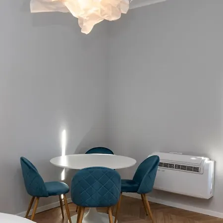 Luxury In Downtown - Curtatone 4 * Milan