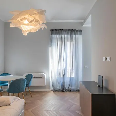 Appartement Luxury In Downtown - Curtatone 4