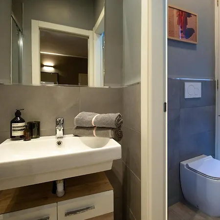 Quiet & Stylish Flat 2 Min Metro Fast Wi-fi Appartamento *