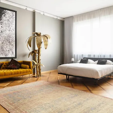 Elegance In Downtown Apartment