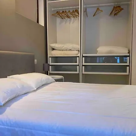 Bilocale Zona Bocconi-navigli 別荘 *