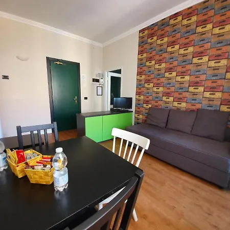 Pian Della Nave Hotel apartamentowy Mediolan