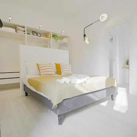Cont36 -total White- Esclusive Milan