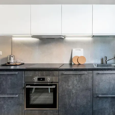 Joivy Charming Flat With Desk