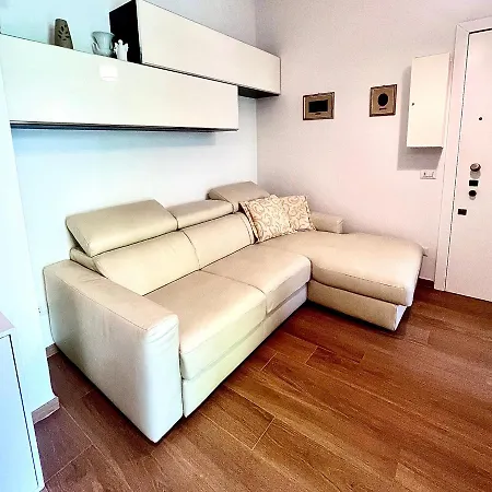 Studi M4 Subway Linate, Center 10 Min, Luminoso Full Optional Wi-fi *