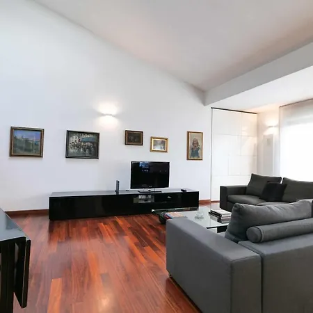 Npa20 Luxury Large In Navigli District Milán