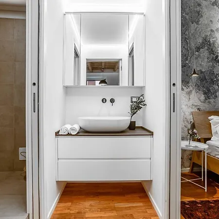 Apartment Joivy Spectacular Flat Near Duomo Milan