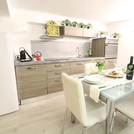 Apartment Bamboo Pastorelli