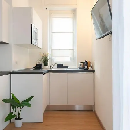 Modern House Dergano A 150 Metri Metro *