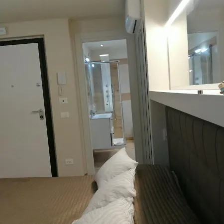In Ma A Casa Tua * Milan