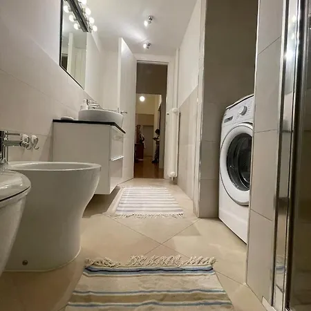 Easy Italy Balcony Апартаменты *