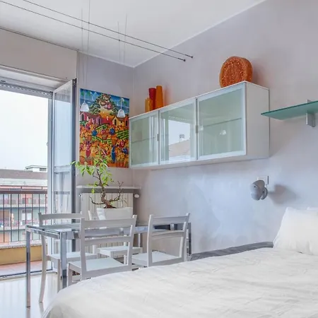 Apartament Joivy Vibrant Flat With Balcony