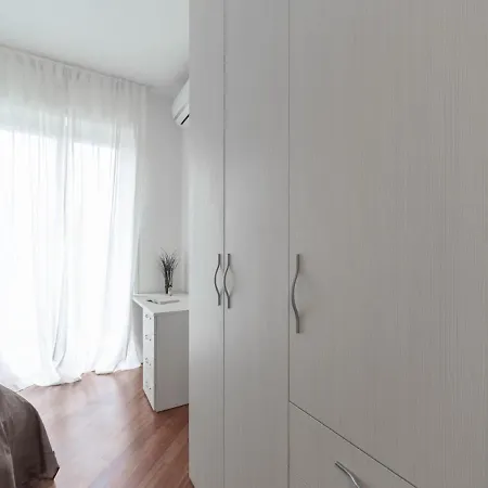 The Rent - Sunny Two-bedroom In Piazzale Loreto * Milan
