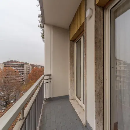 The Rent - Sunny Two-bedroom In Piazzale Loreto Apartment