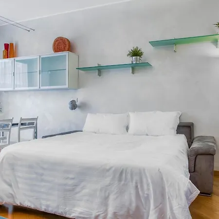 Joivy Vibrant Flat With Balcony Mediolan