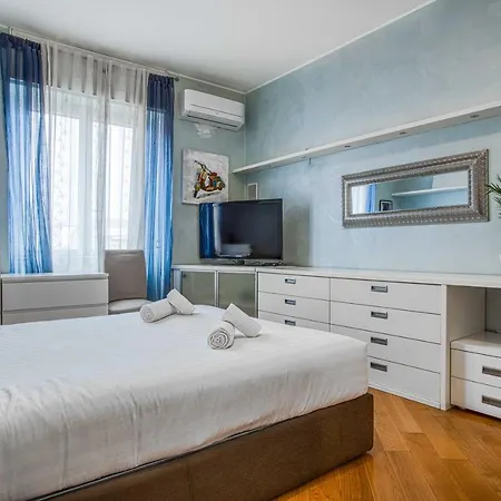 Joivy Vibrant Flat With Balcony * Mediolan