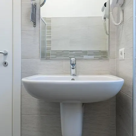 Leader 4 - Monzino - Hockey Msg Arena - Linate - * Milan