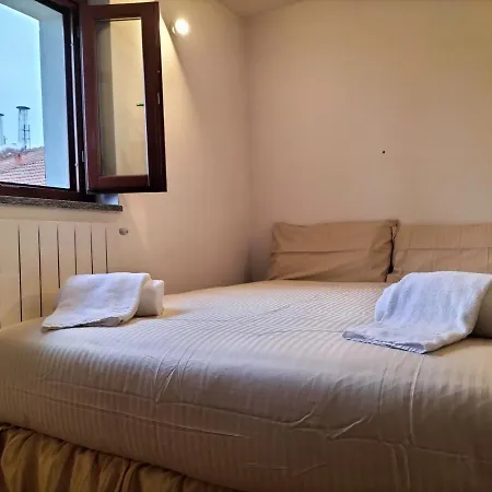 Big Bright Flat In Close To Loreto Square