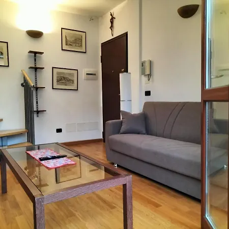 Big Bright Flat In Close To Loreto Square