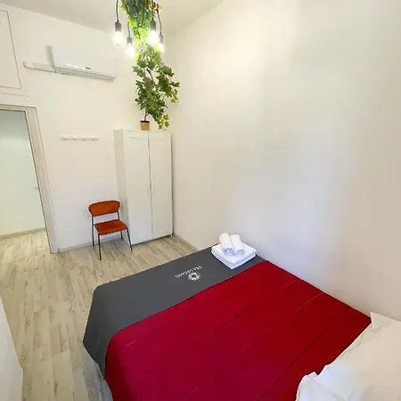 Apartament Dea Dreams - Piazzale Lodi Near Fondazione Prada Mediolan
