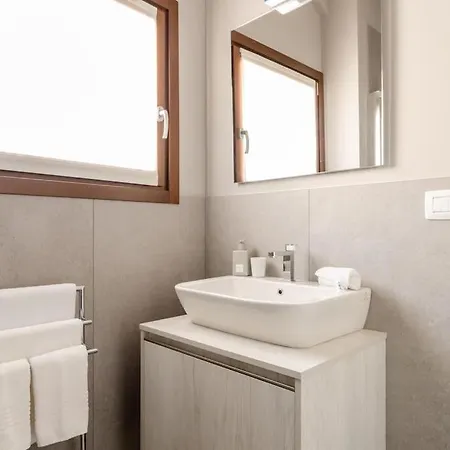 דירה The Wallpaper House