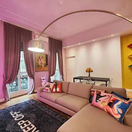 Designed Pop 2 Bedrooms, 2 Baths In Center - Wifi, Ac, Steps From Subway M1 And M2, Station And Airport Connected