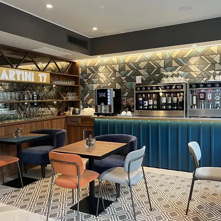 Boutique Martini 17 3*