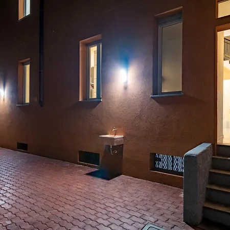 Leader 4 - Monzino - Hockey Msg Arena - Linate - Appartement