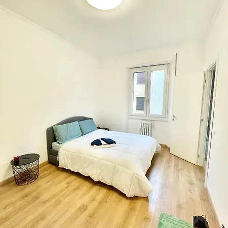 Πανσιόν Camera Con Bagno Privato Interno - Zona Bocconi Μιλάνο