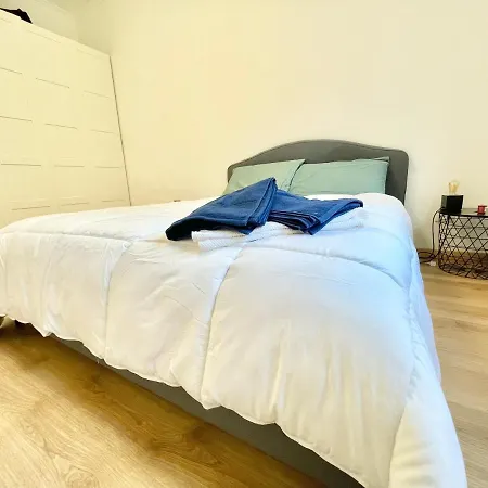 Camera Con Bagno Privato Interno - Zona Bocconi Πανσιόν