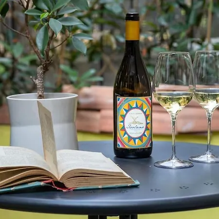 Life Is Beautiful Design Loft Navigli Romolo, Smarttv, Wifi, Ac And Street Parking Apartment