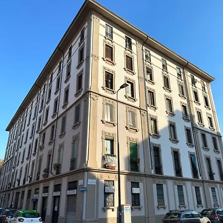 Lr Deluxe - Fondazione Prada - Metro M3