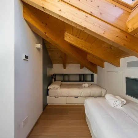 Easylife - - Pisacane 19 - Porta Venezia 아파트