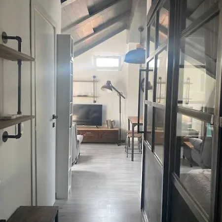 Industrial Cozy Loft Apartment *