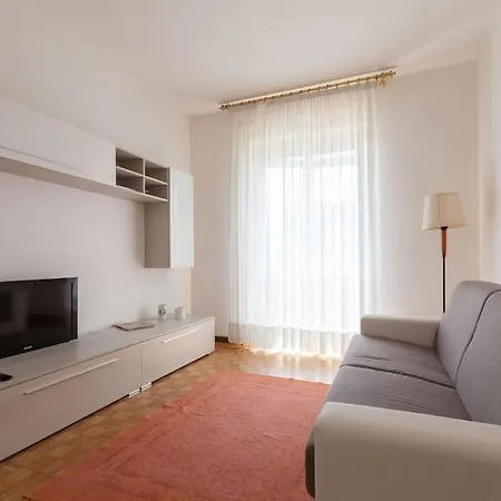 Nice And Bright Studio