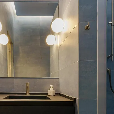 Bnbutler - Schiaparelli * Milán