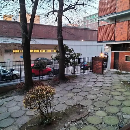 Happydays Sant'ambrogio/tortona Appartement *