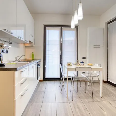 Caseospitali - Cherenel, Bilocale Vicino Mm2 Apartment