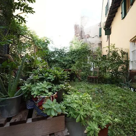 Garden House In Historic Lively Neighbourhood *