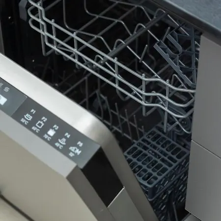 - Fiera * מילאנו