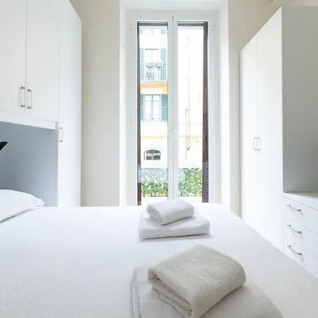 Repubblica Modern Flat * Milan