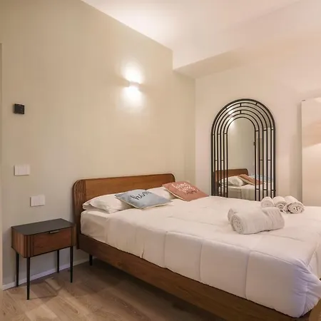 Repubblica I-hosted By Sweetstay * Milaan