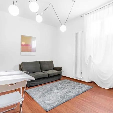 Ma10 Duomo-loreto - - Near The Duomo ميلان