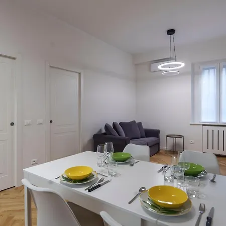 Porta Venezia-trilocale-luxury Con Wifi-neflix Apartmán *