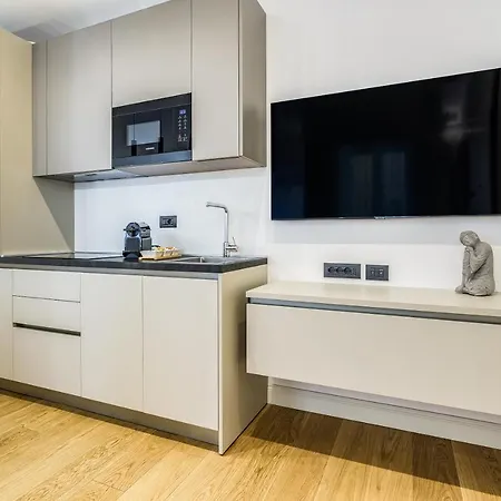 Beplace In San Babila Appartement Milaan